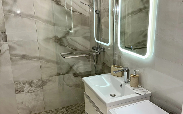 V Samom Tsentre Pyatigorska naprotiv Avtovokzala Apartments