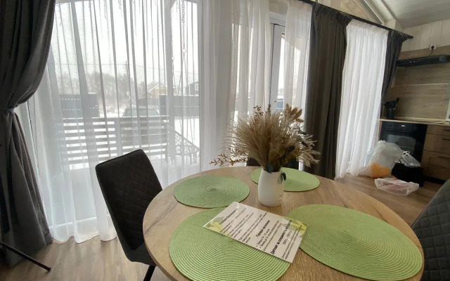 Dom s Mangalnoy Zonoy i Saunoy Aparts Haus Privat House