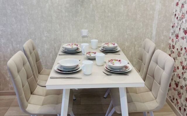 V Pereulke Rakhmaninova 49/15 Apartments