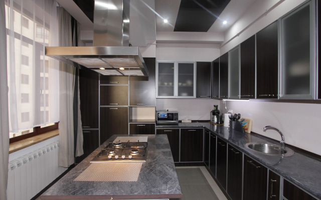 3-komn. ryadom s restoranom DIMOND, DI8210 Flat