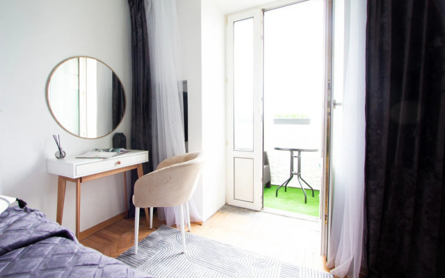 Tryokhkomnatnaya na Tverskoy Flat