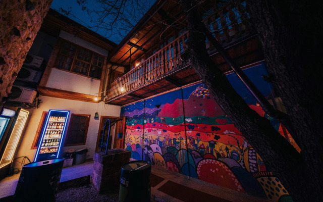 Kuyu Beergarden Hostel