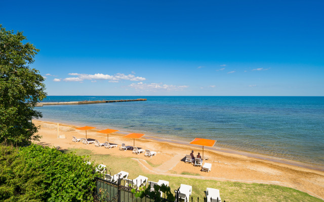 Отель Золотые Пески