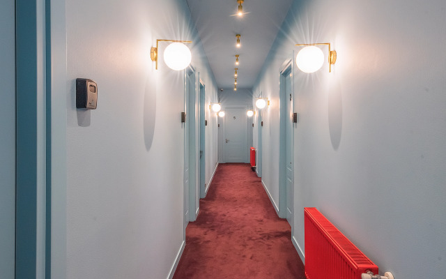 HB Freeze Inn Mini hotel