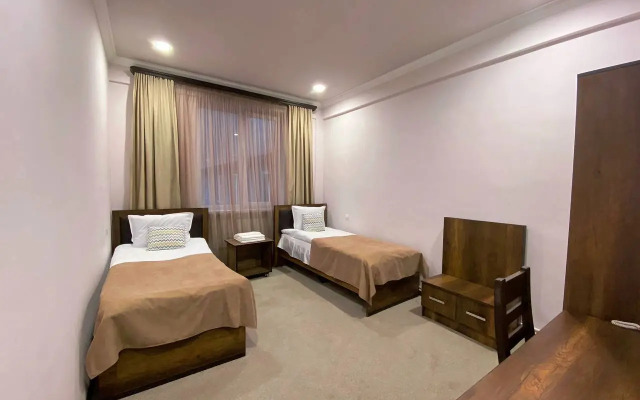 Mina Hotel