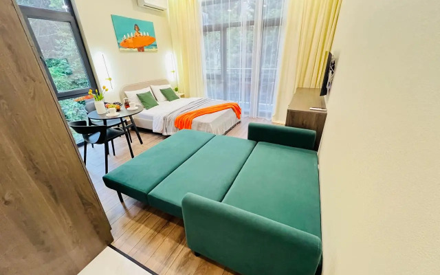 S Balkonom I Basseynom Na Territorii Apartments