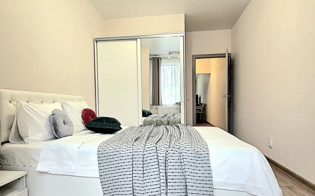 Квартира на Сапфирной Улице 13