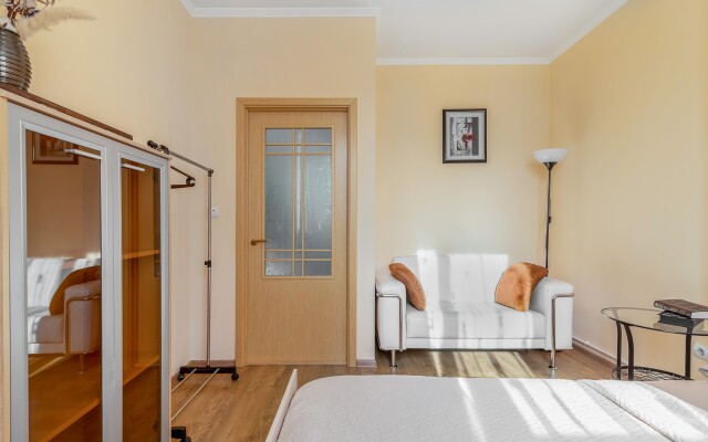 Prim Rooms Avrora in the city center