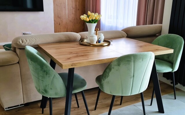 Апартаменты трехкомнатные с Дизайнерским ремонтом Олимпия Запад