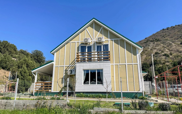 Uyutny Nedaleko Ot Morya Private house
