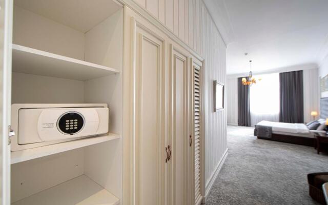 Sapphire City Hotel