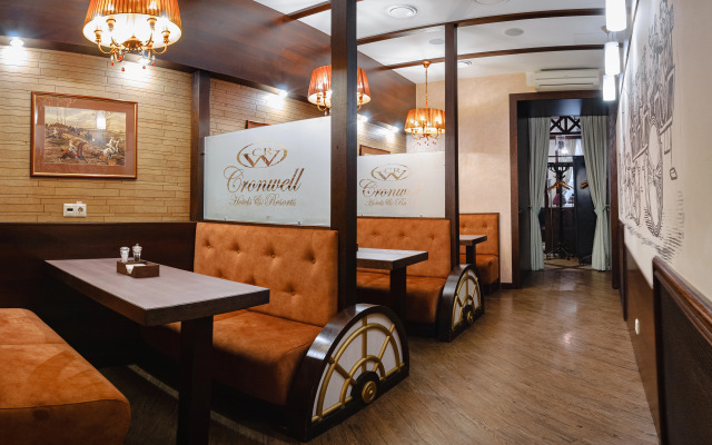 Отель Cronwell Inn Стремянная