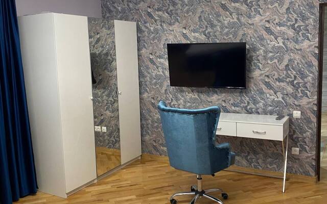 Apartment Three Styles near Tsvetnik