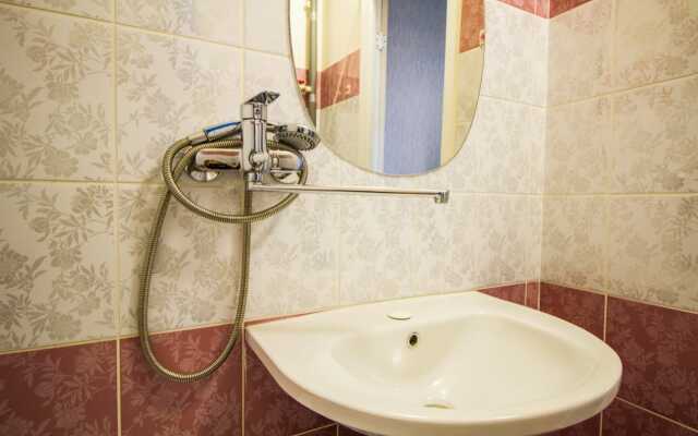 Apartamenty 5 Nochey Karaulnaya 48 Apartments