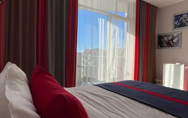 First Line Rock Hotel