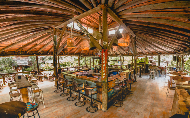 Kadir's Tree Houses