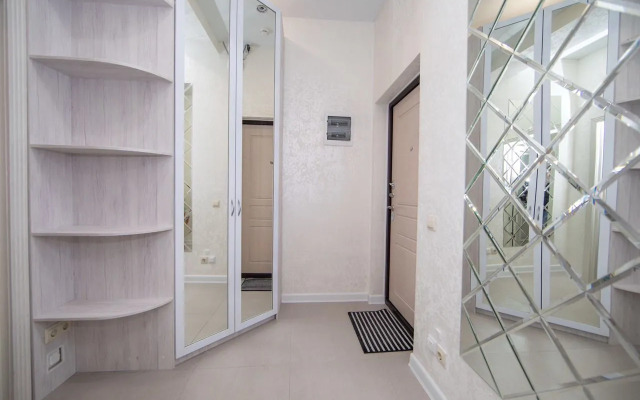 U Moyra V Sochi - Otdykhaite S Komfortom Flat