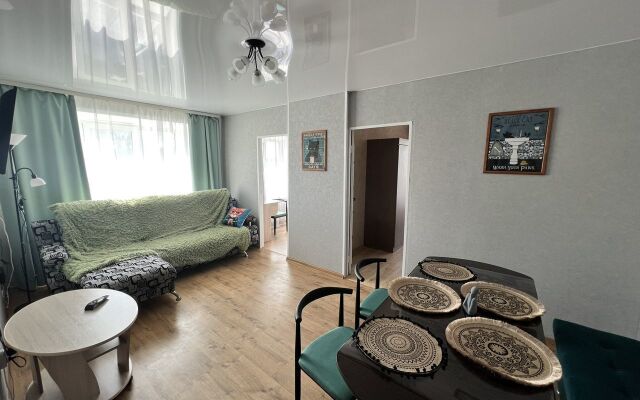 Апартаменты на Мамонтова 13