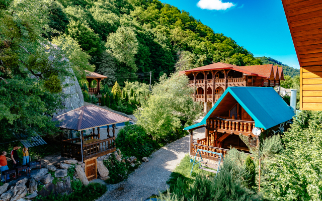 U Goryi Lyubava Guest House