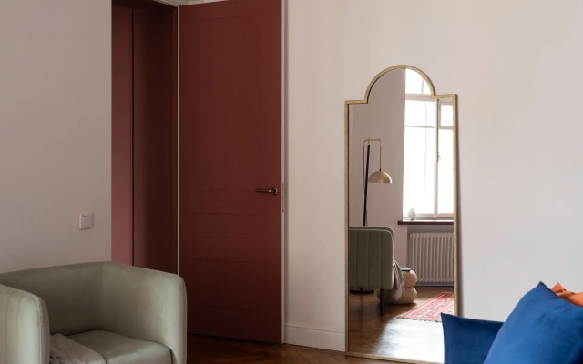 Апартаменты на Фонтанке в доме из фильма Питер FM