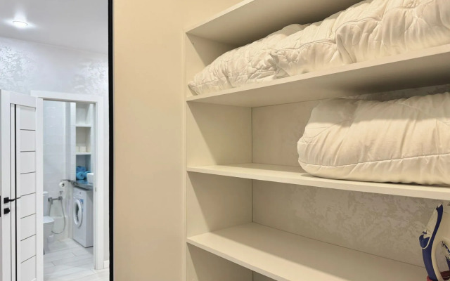 Апартаменты Аврора Широко Холодная 8, 5 этаж