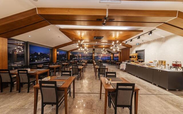 Demiray Hotel