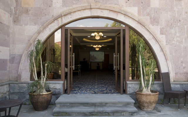 Armenia Hotel