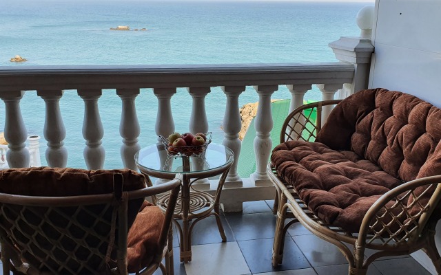 Laguna Plyus Hotel