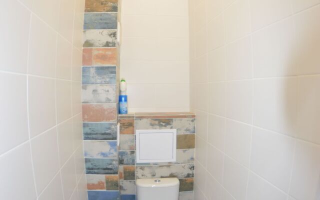 Апартаменты Красивая евродвушка на Нижней Дуброве 51