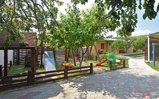 Na Sovetskoy Private House