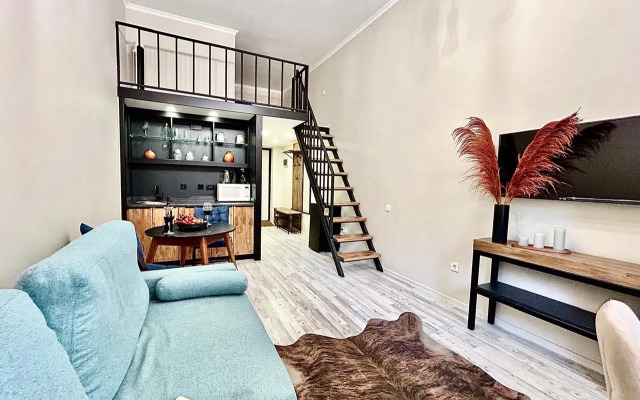 Апартаменты Двухуровневая студия Loft в центре города