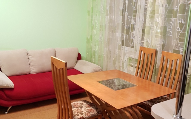 Апартаменты 3-х комнатные на Суворова 28