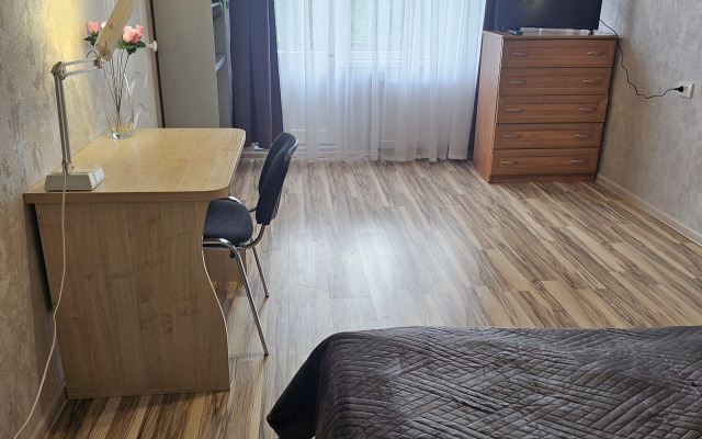 Dvukhkomnatnaya  U Razliva V Sestroretske Flat