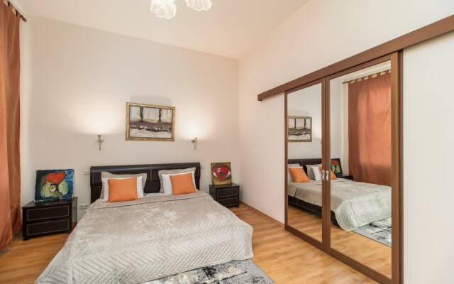 Апартаменты у Эрмитажа 3 спальни 2 сан.узла 8 гостей