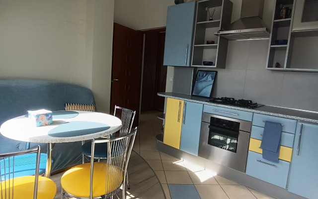 Uyutnaya Mansarda Na Beregu Verkhnego Ozera Flat