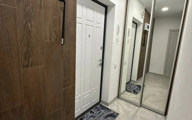 Апартаменты с кроватью 180 см, ванной и панорамными окнами, 16 этаж