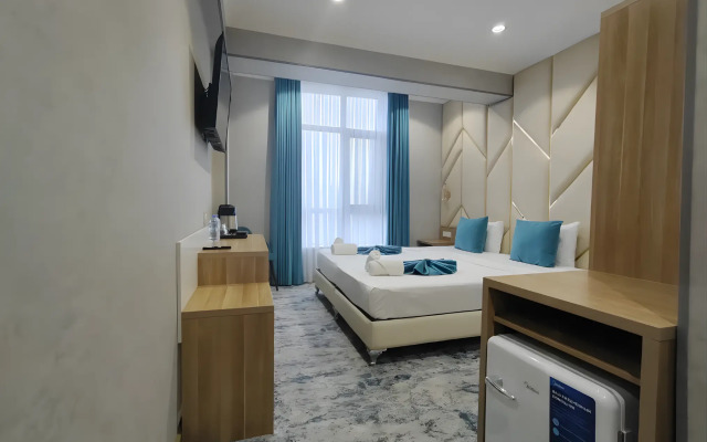 Отель Blue Shore International