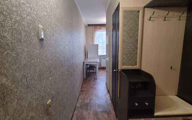 Dvukhkomnatnye Apartamenty V Tsentre Flat