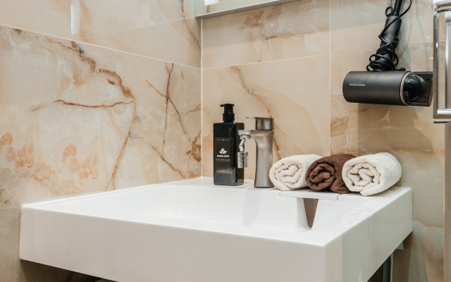 V Zhk Metropol Apartments