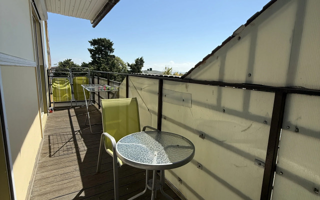 Квартира Видовая двухкомнатная Люкс с балконами на Набережной Ялты