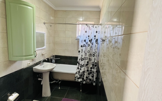 Baza Mango Guest House