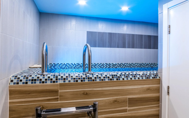 Гостевой комплекс с баней Вверх