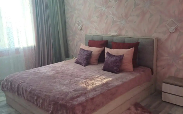 1k Romantika Flat