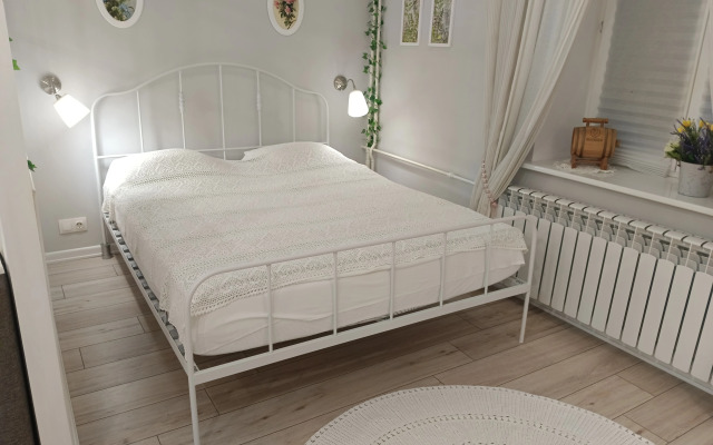 U Vokzala Brest Flat