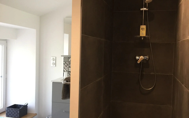 Gîte des Charmilles /La Maison des Gardes