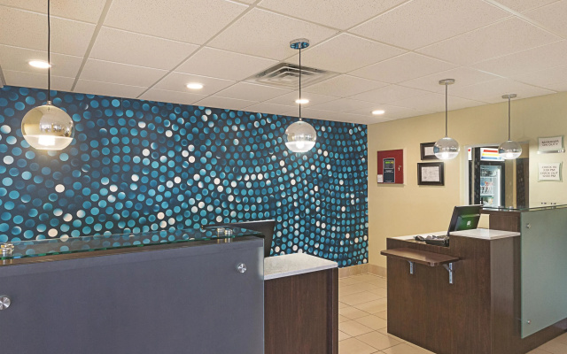 La Quinta Inn & Suites by Wyndham Mathis