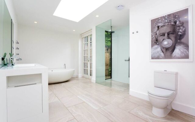 Luxury near Richmond Park