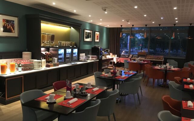 Crowne Plaza Lyon - Cité Internationale by IHG