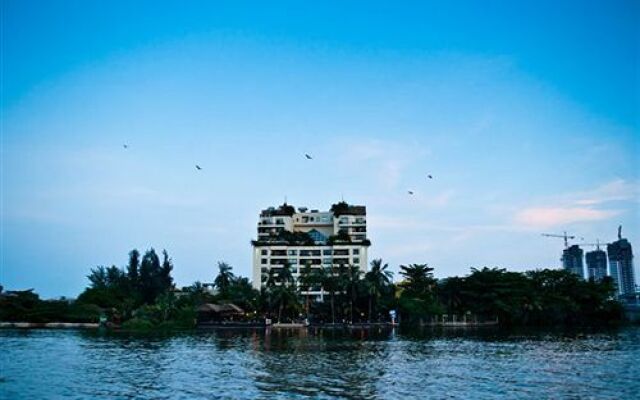 Saigon Domaine Luxury Residences