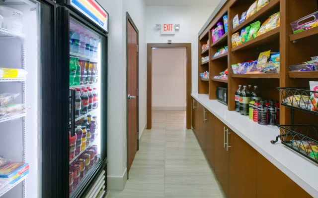 Holiday Inn Express & Suites Denton North by IHG